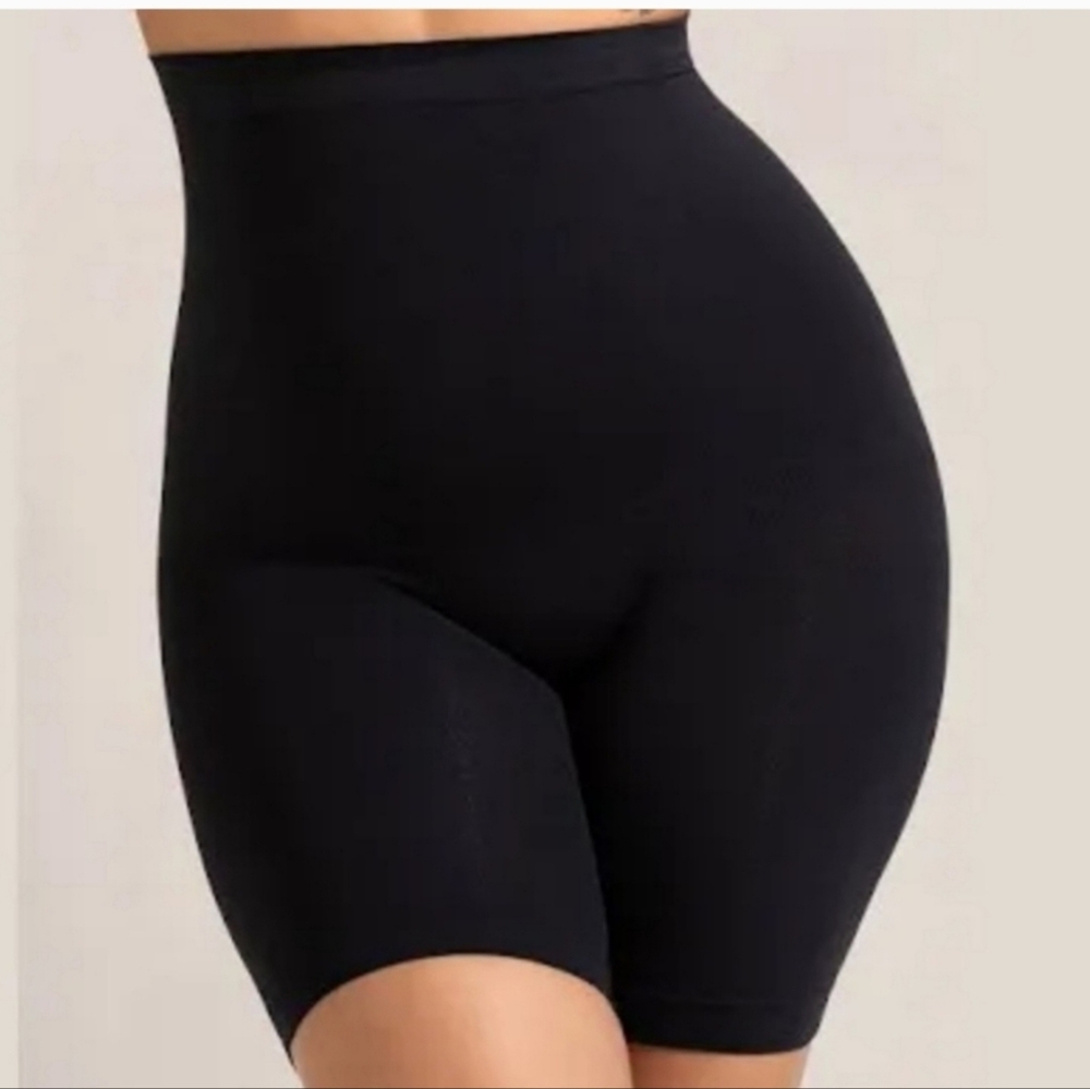 SHAPERMINT Everyday High-Waisted Shaper Shorts 6.5" Inseams.Black. Size M/L